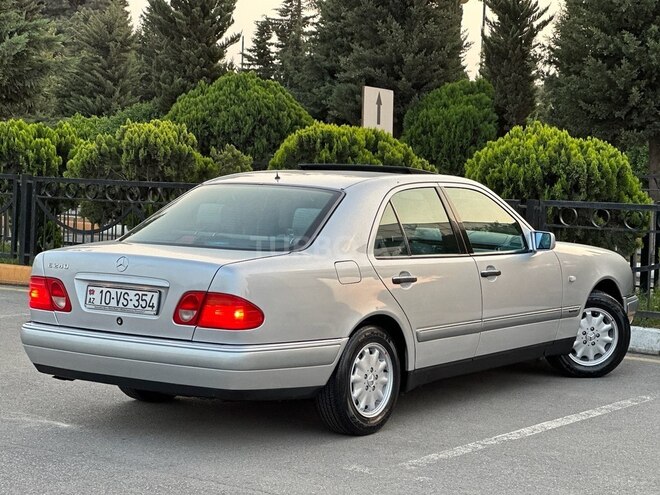 Mercedes E 240 1998, 151,000 km - 2.4 l - Bakı