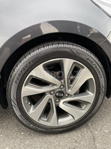 Kia Rio 2015, 193,894 km - 1.4 l - Qax