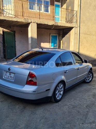 Volkswagen Passat 2003, 350,000 km - 1.8 l - Sumqayıt