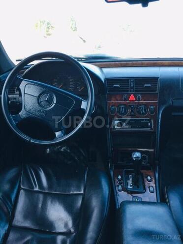Mercedes C 220 1995, 202,309 km - 2.2 l - İsmayıllı