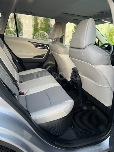 Toyota RAV4 2023, 7,200 km - 2.5 л - Bakı