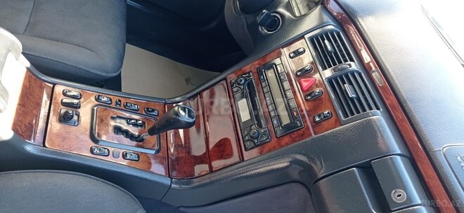 Mercedes E 240 1999, 270,000 km - 2.4 l - Bakı