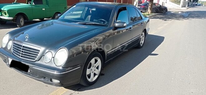 Mercedes E 240 1999, 270,000 km - 2.4 l - Bakı