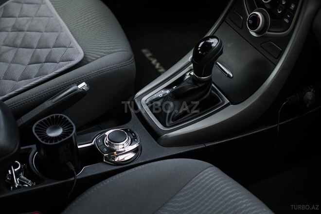 Hyundai Elantra 2015, 100,000 km - 1.8 л - Bakı