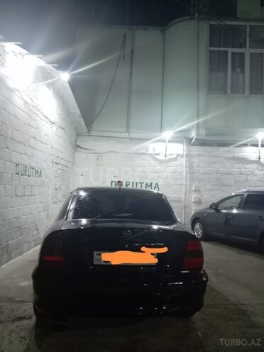 Opel Vectra 1997, 198,000 km - 1.8 l - Şəki