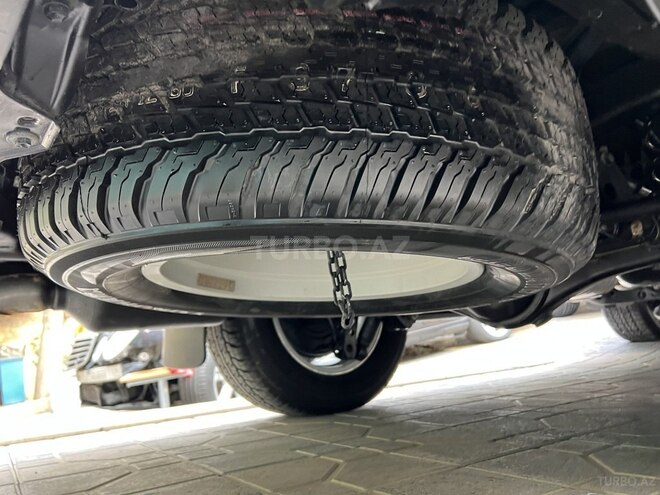 Toyota Land Cruiser-18