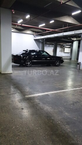 Mercedes E 200 1988, 165,833 km - 2.0 l - Şəki