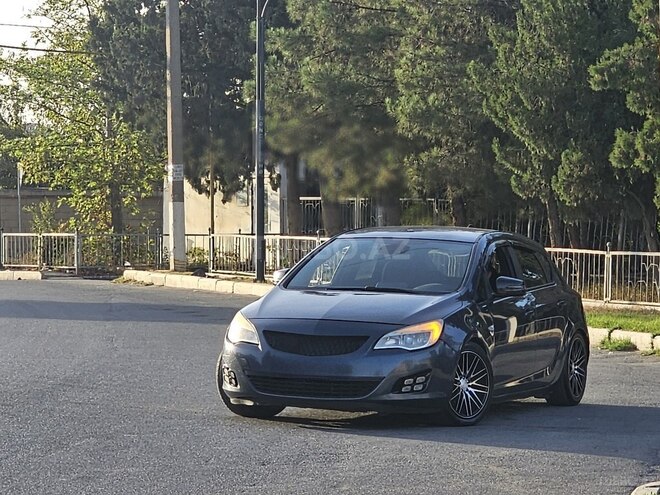 Opel Astra 2010, 270,000 km - 1.3 l - Gəncə