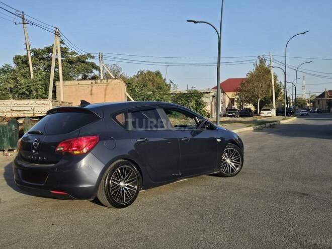 Opel Astra 2010, 270,000 km - 1.3 l - Gəncə