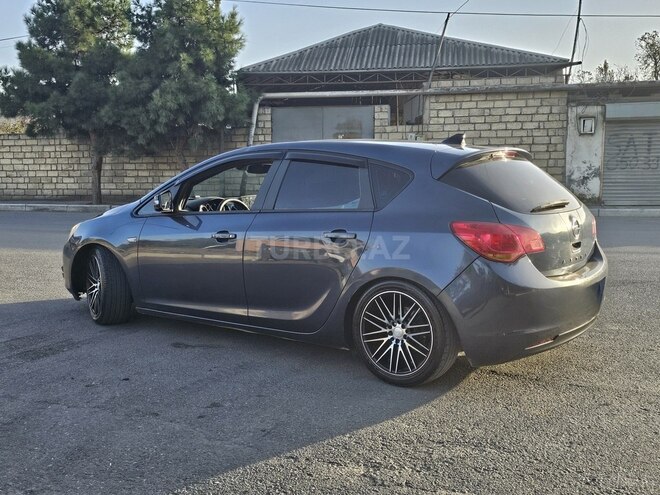 Opel Astra 2010, 270,000 km - 1.3 l - Gəncə