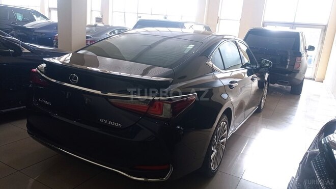 Lexus ES 300h-4
