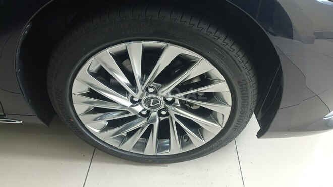 Lexus ES 300h-7
