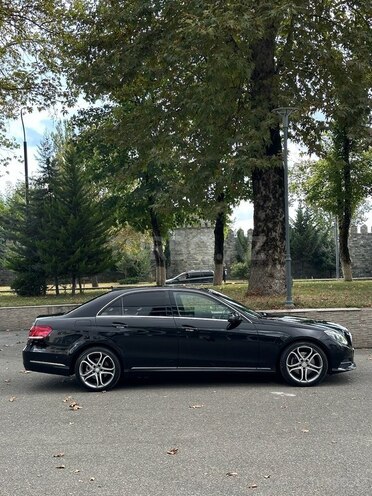 Mercedes E 220 d 2013, 264,900 km - 2.2 l - İsmayıllı