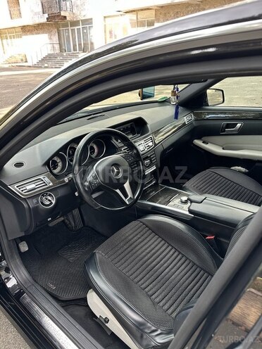 Mercedes E 220 d 2013, 264,900 km - 2.2 l - İsmayıllı