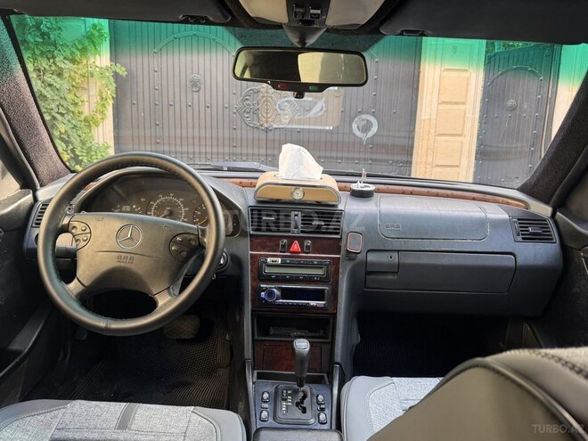 Mercedes C 230 1996, 135,000 km - 2.3 л - Bakı