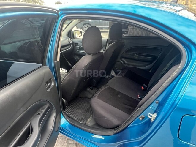 Mitsubishi Mirage 2018, 125,000 km - 1.2 l - Bakı