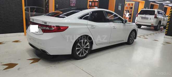 Hyundai Grandeur 2015, 198,000 km - 2.2 л - Bakı