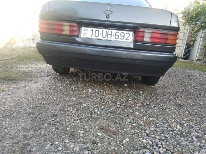 Mercedes 190 1992, 350,000 km - 2.0 l - Ucar