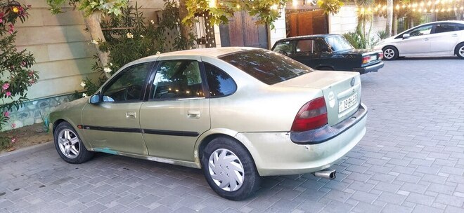 Opel Vectra 1995, 435,896 km - 1.8 l - Bakı