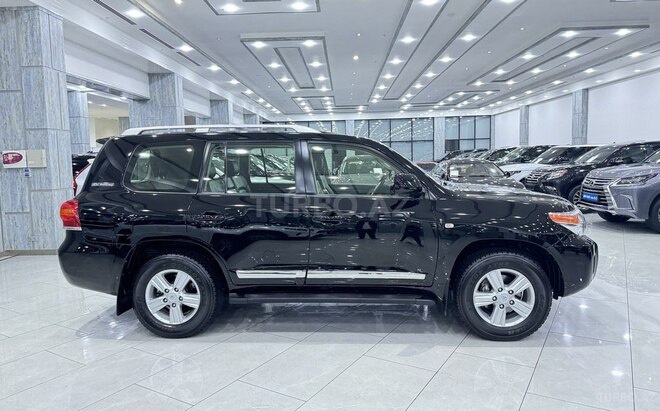 Toyota Land Cruiser-4
