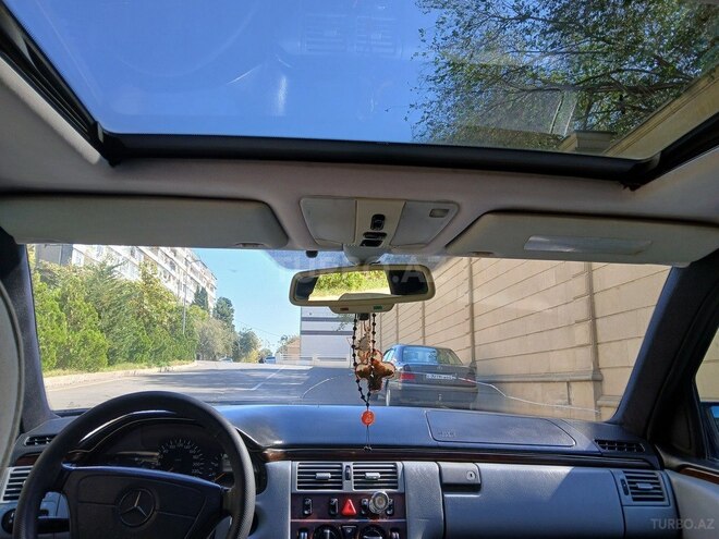 Mercedes E 230 1996, 440,000 km - 2.3 l - Bakı