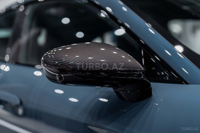 Porsche Taycan Turbo GT-10
