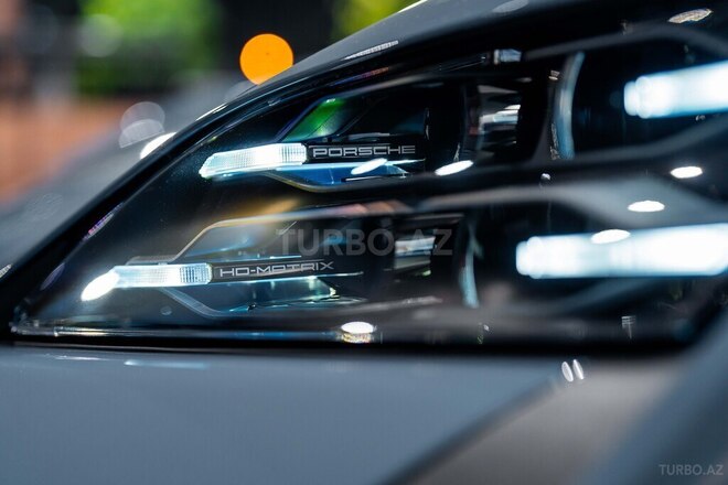 Porsche Taycan Turbo GT-9