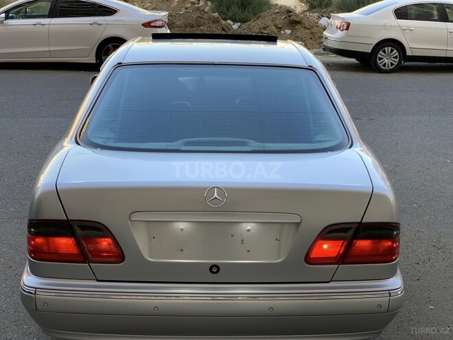 Mercedes E 320 2001, 374,513 km - 3.2 л - Bakı