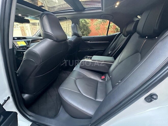 Toyota Camry-3