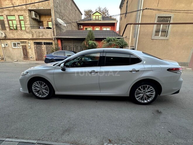 Toyota Camry-7