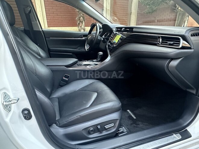 Toyota Camry-12