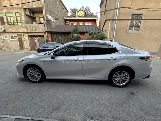 Toyota Camry-16