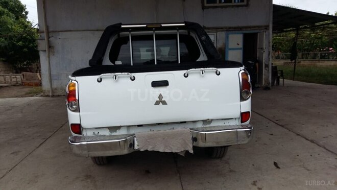 Mitsubishi L200 2008, 490,000 km - 2.5 l - Salyan