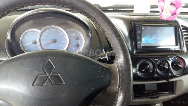 Mitsubishi L200 2008, 490,000 km - 2.5 l - Salyan
