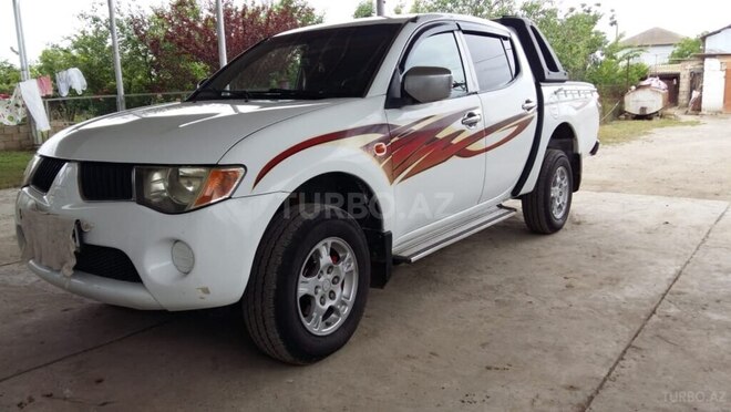 Mitsubishi L200 2008, 490,000 km - 2.5 l - Salyan