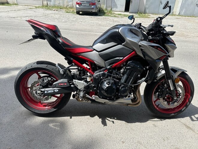 Kawasaki Z1000-4