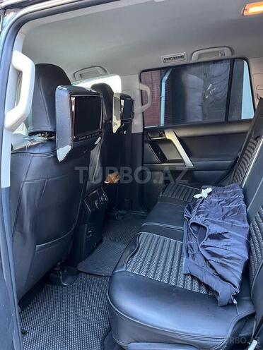 Toyota Land Cruiser Prado-6