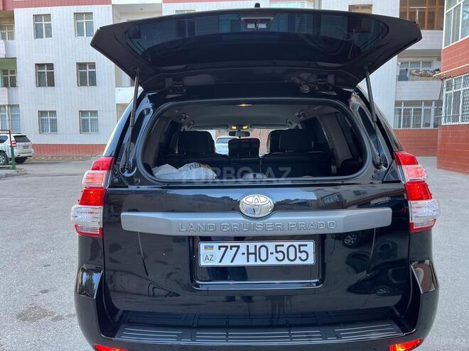 Toyota Land Cruiser Prado-4