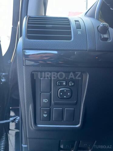 Toyota Land Cruiser Prado-18