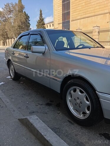 Mercedes C 180 1993, 199,297 km - 1.8 л - Bakı