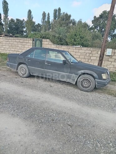 Mercedes E 200 d 1991, 895,220 km - 2.0 l - Xaçmaz