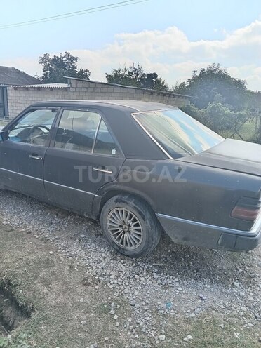 Mercedes E 200 d 1991, 895,220 km - 2.0 l - Xaçmaz