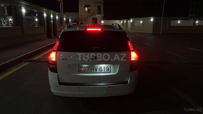 Kia Ceed-11