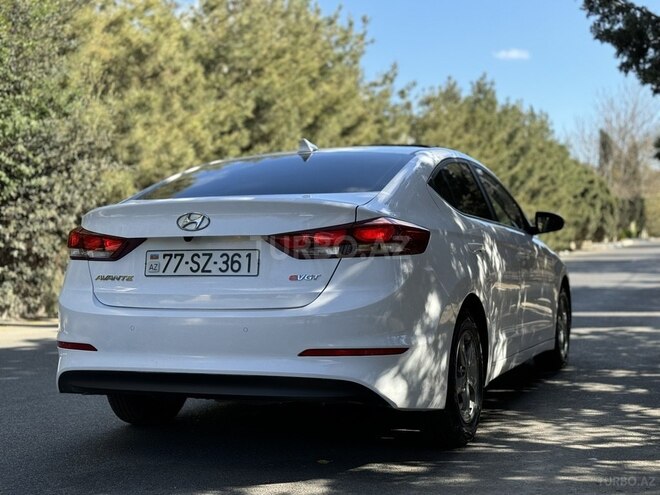 Hyundai Avante 2015, 132,000 km - 1.6 l - Bakı