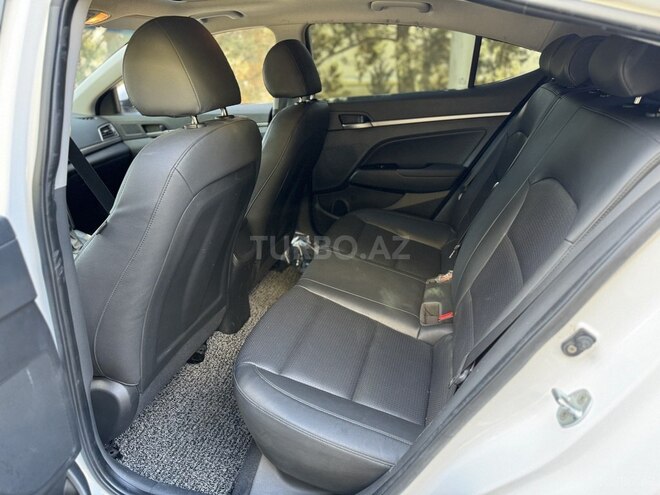 Hyundai Avante 2015, 132,000 km - 1.6 l - Bakı
