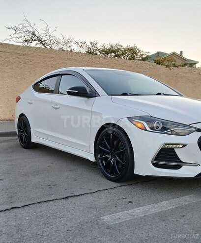 Hyundai Elantra 2017, 80,000 km - 1.6 l - Bakı