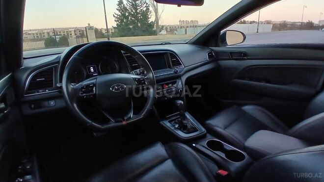 Hyundai Elantra 2017, 80,000 km - 1.6 l - Bakı