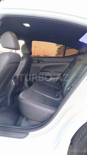 Hyundai Elantra 2017, 80,000 km - 1.6 l - Bakı