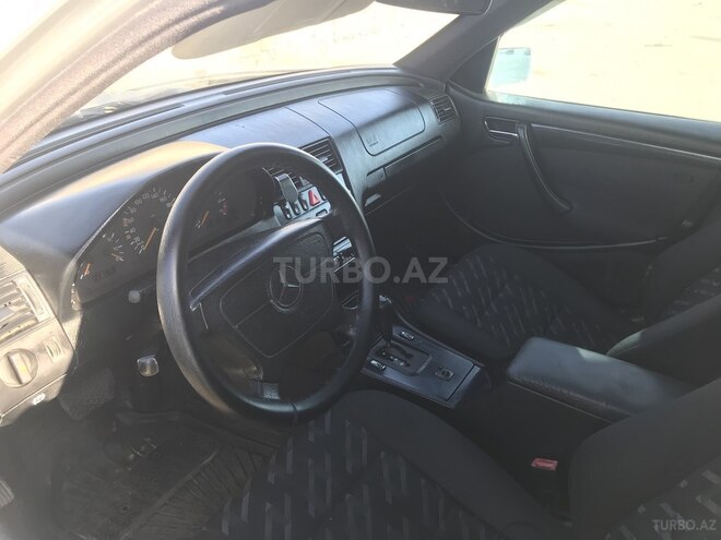 Mercedes C 180 2000, 400,000 km - 1.8 л - Bakı