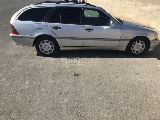 Mercedes C 180 2000, 400,000 km - 1.8 л - Bakı